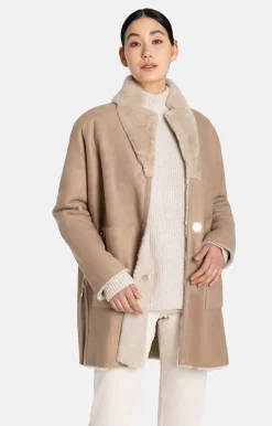 Lambskin Jackets<WERNER CHRIST Desiree: Classic, Reversible Lambskin Coat Beige